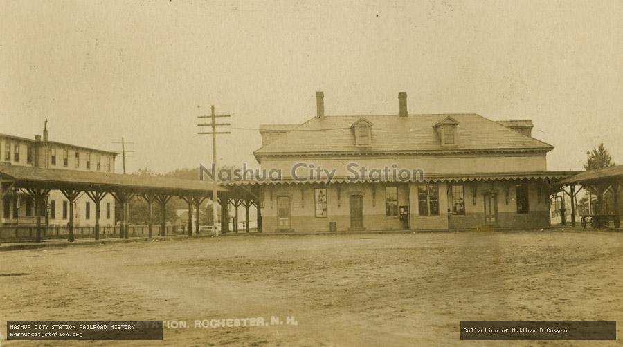 Postcard: Boston & Maine Station, Rochester, N.H.